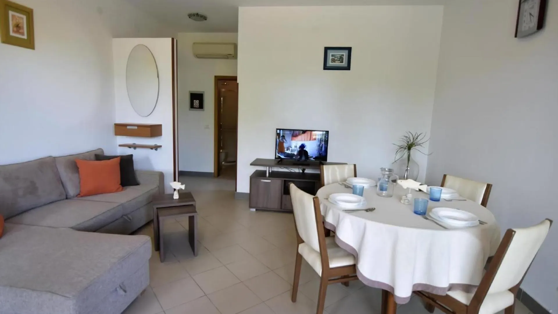 Wohnung In Dajla Mit Terrasse Und Grill Apartamento